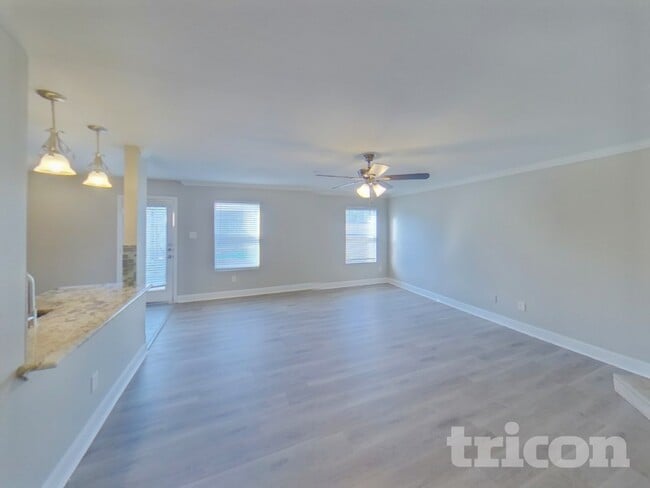 Photo - 1314 Windward Ln