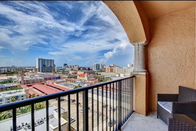 Photo - 651 Okeechobee Blvd Unidad PH 1106