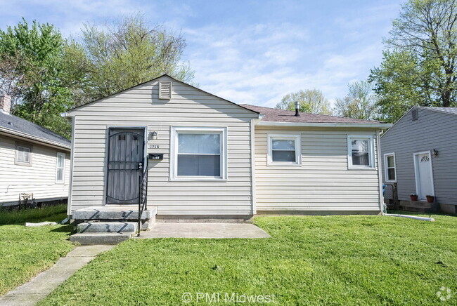 Building Photo - "Charming 2-Bedroom Retreat in Indianapoli... Rental