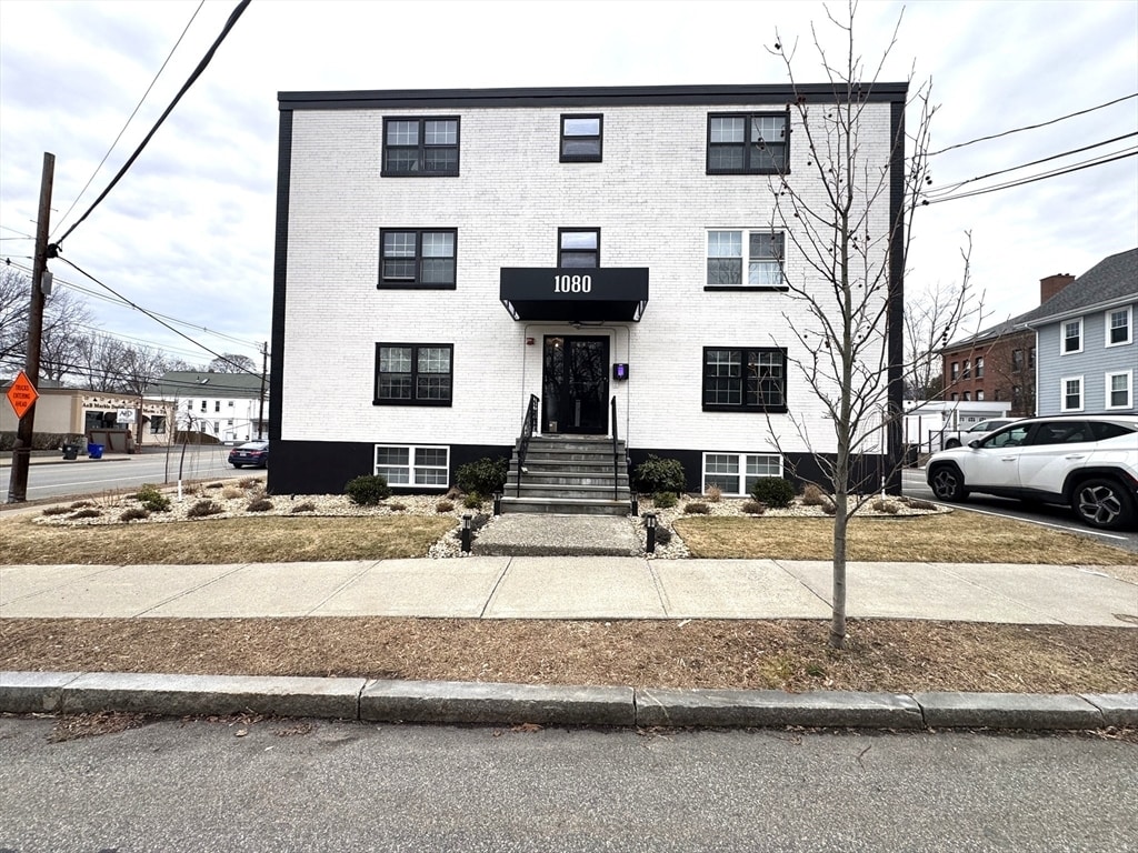 Photo - 1080 Massachusetts Ave Unit 16