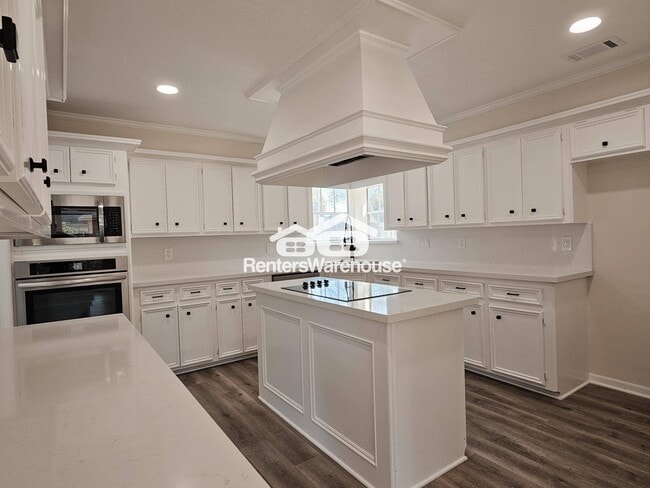 Photo - 16627 Aldenham Pl