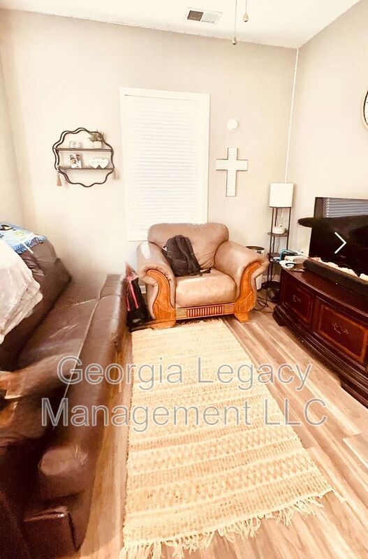 Photo - 35 Spring St