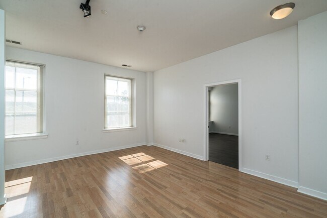 Photo - Stunning 1BR with a Center City Skyline View Unidad 423