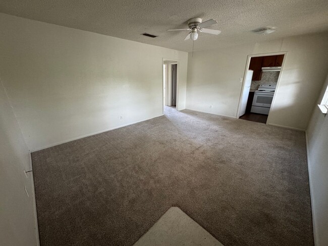 101 E Cardinal Ln Unit 3