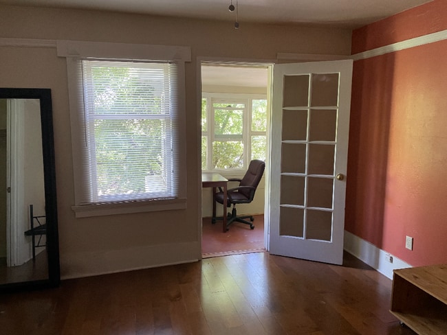 Photo - 499 S 5th St
