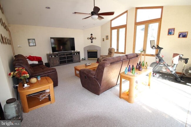 Photo - 112 Harvard Rd