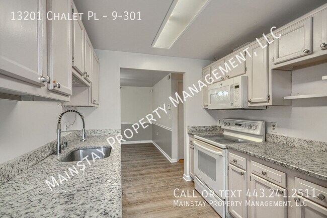 Building Photo - 13201 Chalet Pl Unit 9-301