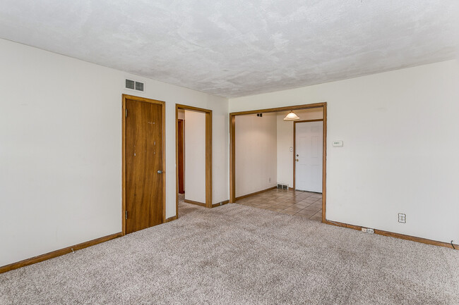 2 bedroom home SE Wichita - 2 bedroom home SE Wichita