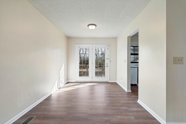 Photo - Spacious 4 Bed / 2 Bath Home