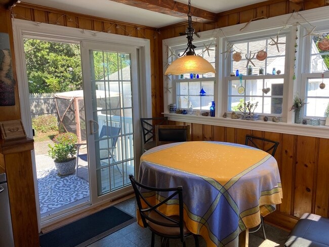 Photo - 16 Springhill St