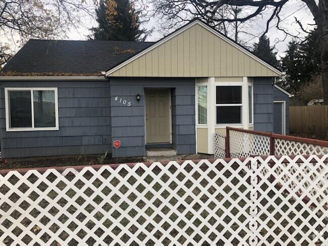 Building Photo - Cute home in NE Salem