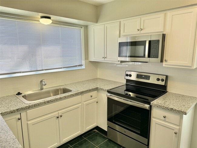 Photo - 9911 Landry Blvd