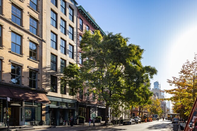 Photo - 451-453 West Broadway