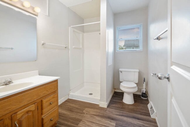 Photo - 2118 College St Unidad 2118 (Upper )