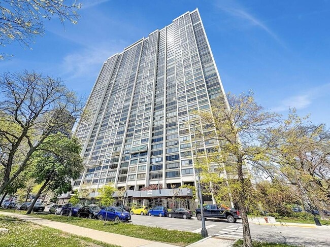 Building Photo - 2800 N Lake Shore Dr Unit 309 Rental