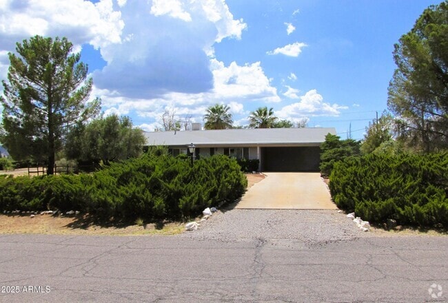 Building Photo - 1516 Hummingbird Ln Rental