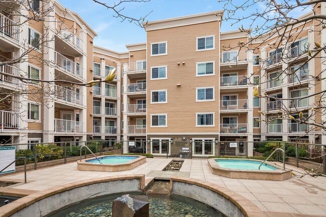 Building Photo - 1545 NW 57th St Unit Ballard Place  428