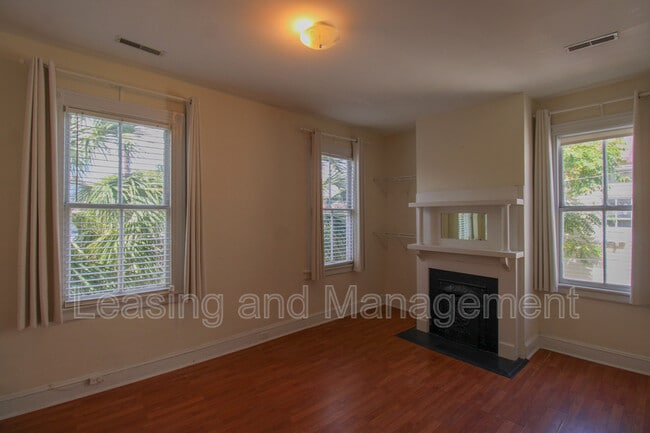 Photo - 3 Woolfe St Unit B