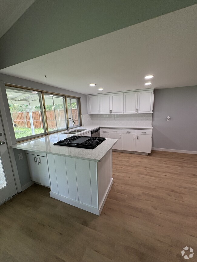 Building Photo - 5049 Overcrest Dr Rental