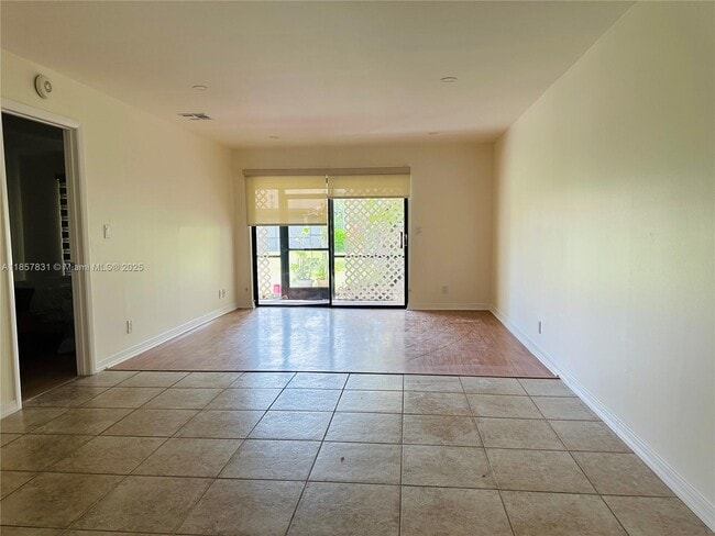 Photo - 458 Lakeview Dr