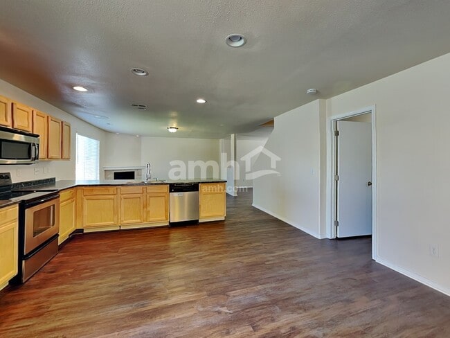 Photo - 1006 W 180 S