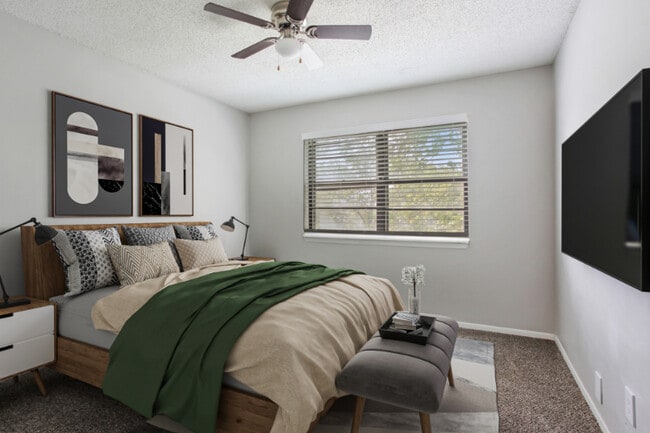 Clove Manor Apartments
