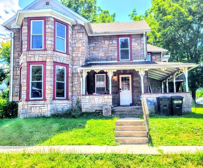 Front of House - 43 N Highland St Unit 2