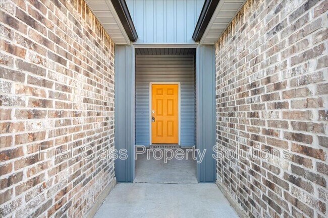 10416 NW 24th Terrace