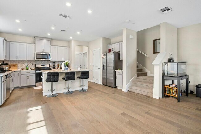 Photo - 123 Rodbell Ln