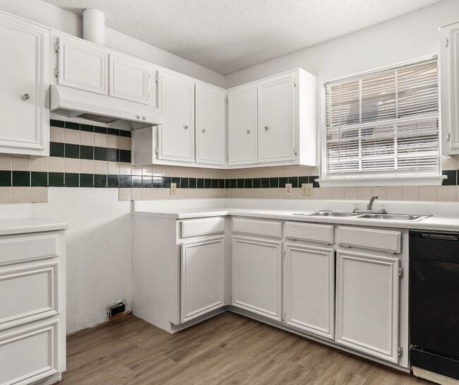 Photo - 1727 Ramada Dr