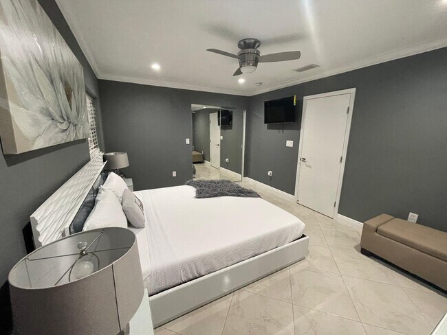 Photo - 584 Vossler Ave