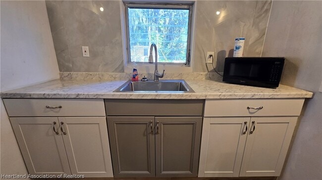 Photo - 44 Crawford Dr