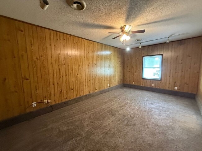 Photo - 3 bedroom, 2 bath House