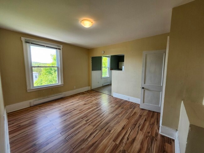 Photo - 40 Cranston Ave Unit 4