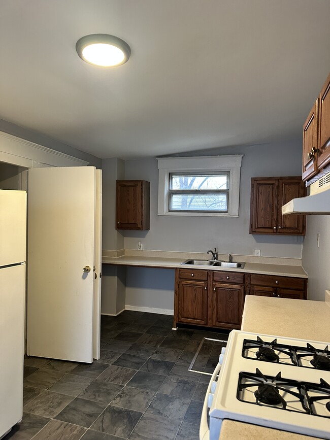 Photo - 1005 Charles St