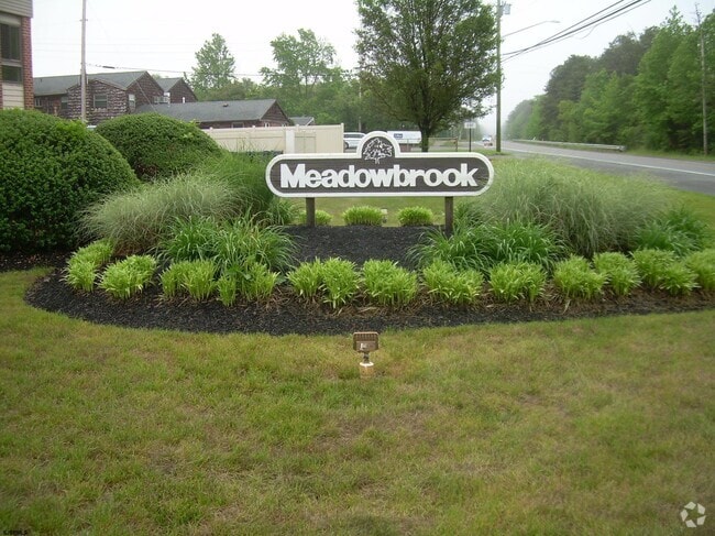 Building Photo - 303 Meadowbrook Dr Unit 303 Rental