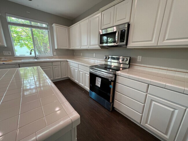 Photo - 16130 SW Loon Dr