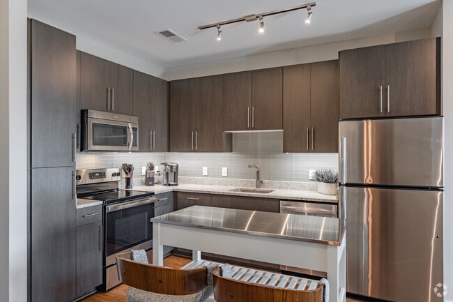 1BR, 1BA - 673SF