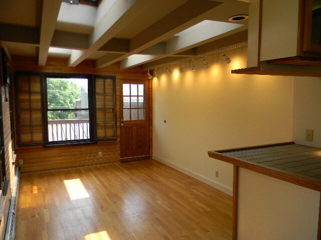 Photo - 236 W Barnard St Unidad Apartment Two