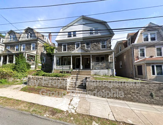 Building Photo - 134 W Mt Pleasant Ave Unit 2