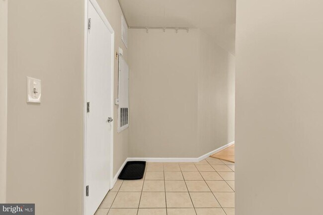 Photo - 1201 East-West Hwy Unidad 238