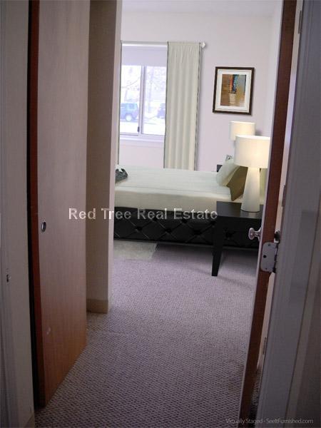 Photo - 146 N Beacon St Unidad A4