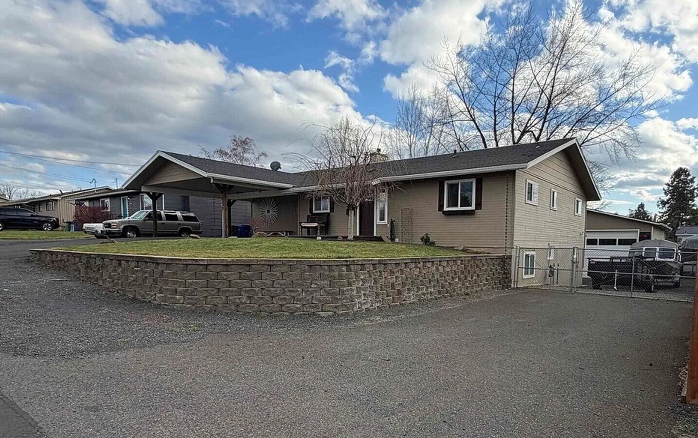 Huge Pet-Friendly Orchards House - Huge Pet-Friendly Orchards House