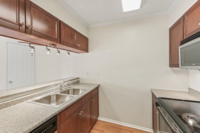 Photo - 7144 N Holiday Dr Unit True