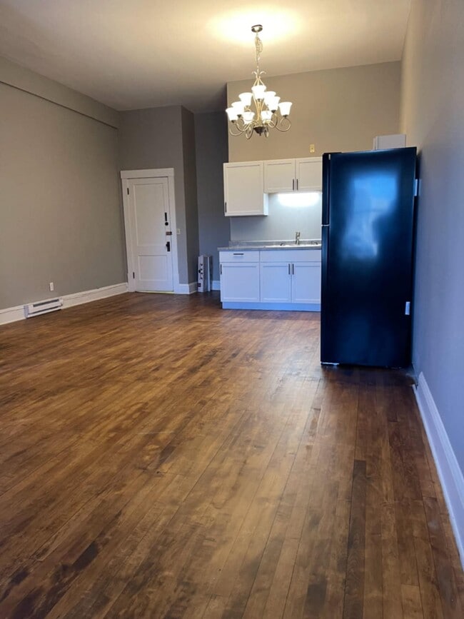 Photo - 19 W Central St Unit 1