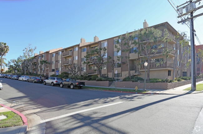 Photo - The SunDial Century Apartments