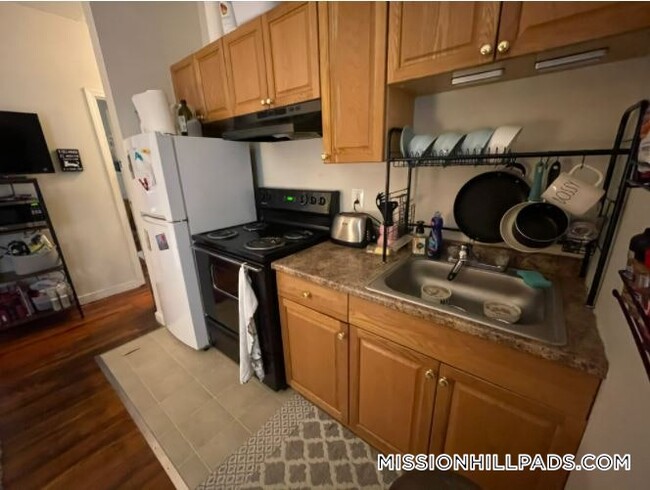 Photo - 886 Huntington Ave Apartment Unit 3