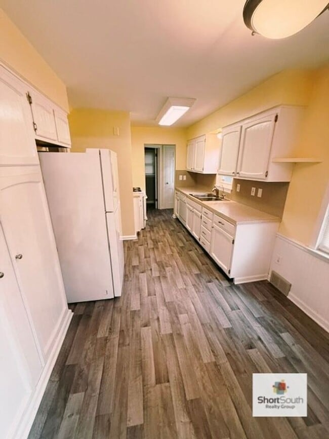 Photo - Updated 3 bed 1.5 bath Single Family Home in