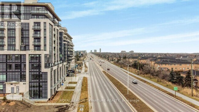 Photo - 405 Dundas St W Unit 614