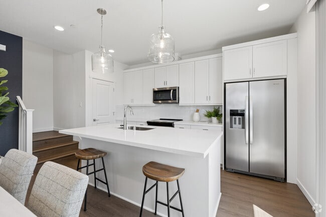 Plan 2 Alt 3BR, 2.5BA - 1,586SF - Kitchen